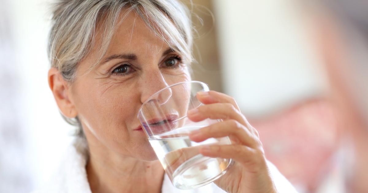 Can dementia and tremors be caused by dehydration?